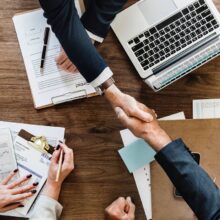 Services yH5BAEAAAAALAAAAAABAAEAAAIBRAA7 - Services